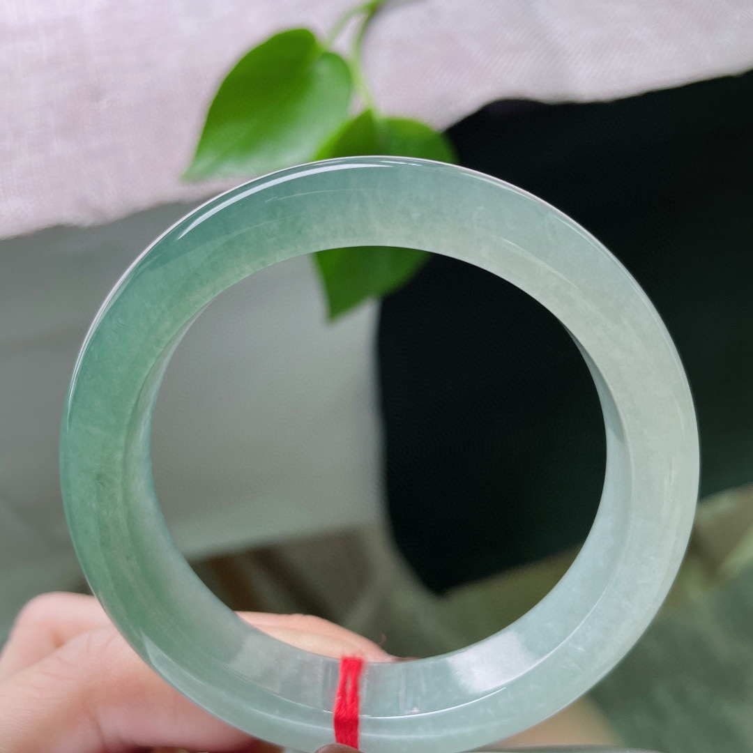 56.3/12.5/8.8冰蓝底正圈，冰润细腻，种老，半山水有相逢，贵气