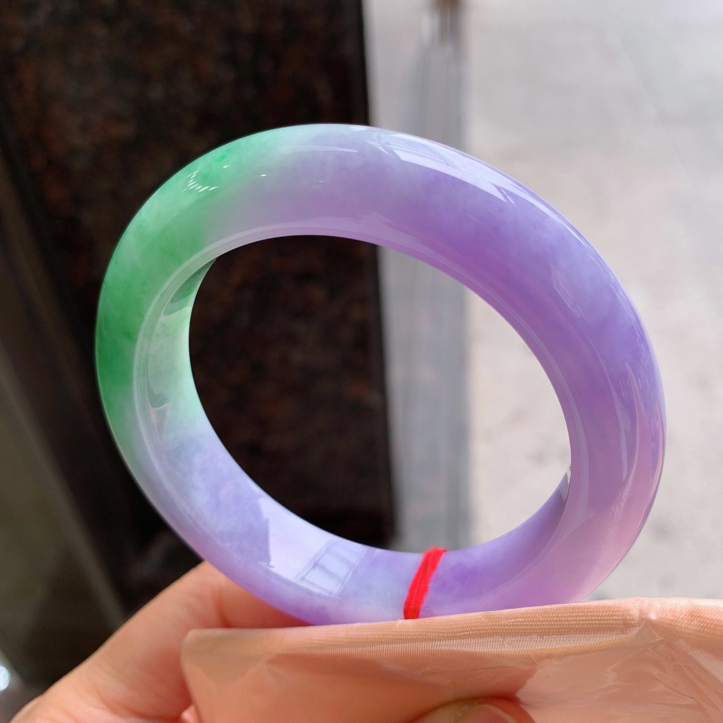 正圈春彩 无瑕 尺寸：55.4/12.5/10.2 色浓