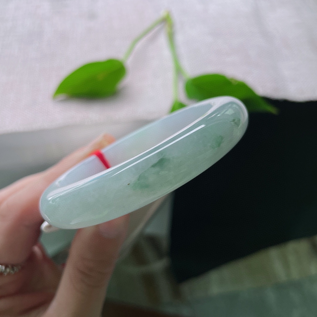 56.7/12.6/7.5。飘花手镯，有棉线