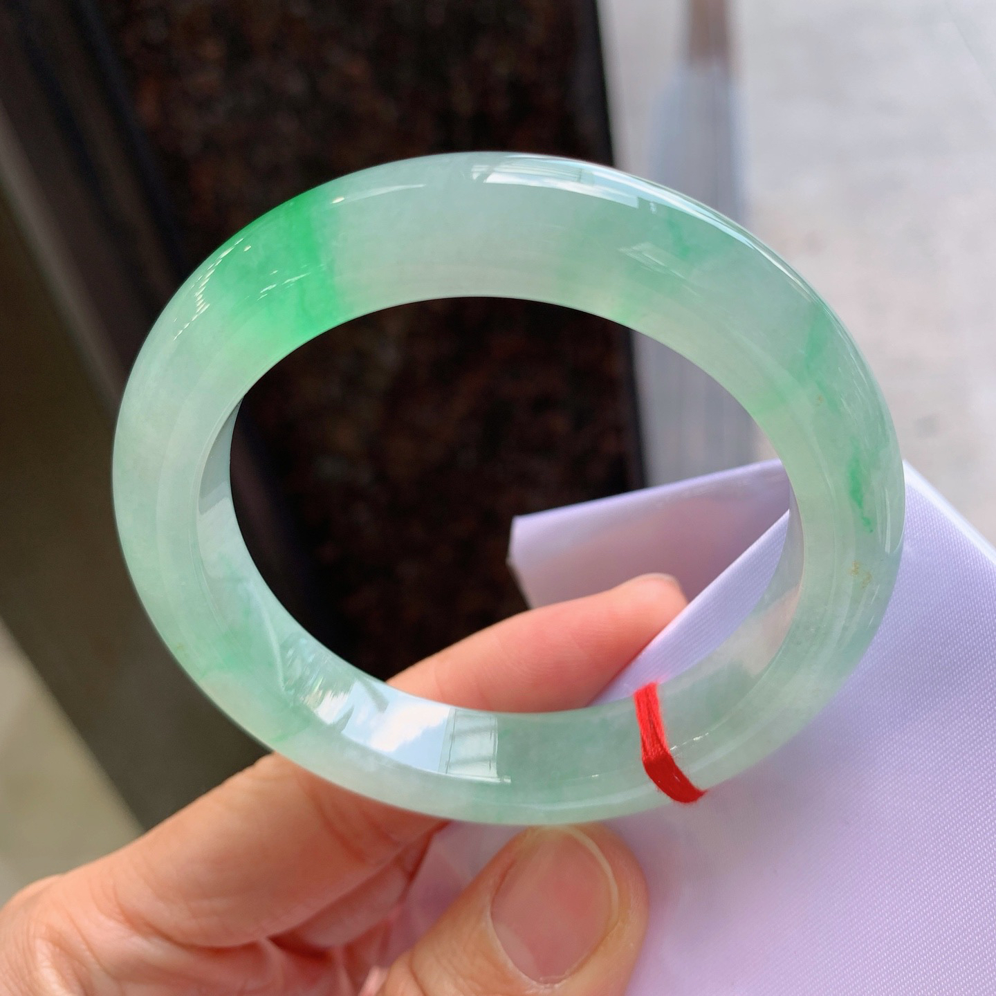 正圈冰飘绿 无瑕 尺寸：55.5/11.6/9.6 ！种色俱佳