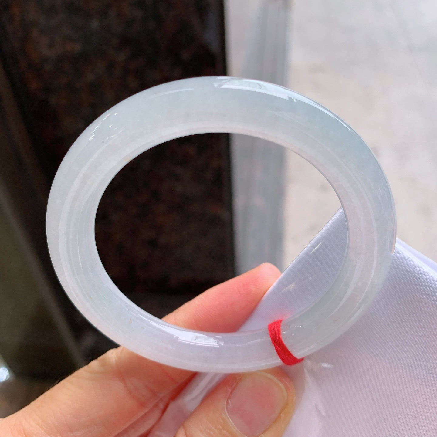 圆条冰镯 无瑕 尺寸：53.6/8.9/9.4  冰润