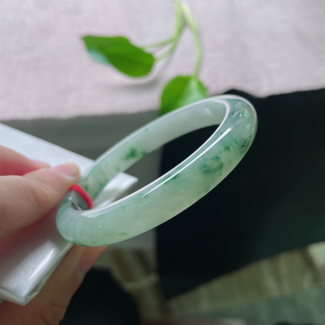 54.7/9.1/6.8飘花正圈，窄条，水润细腻，清新，繁华落尽，秀丽，贵气