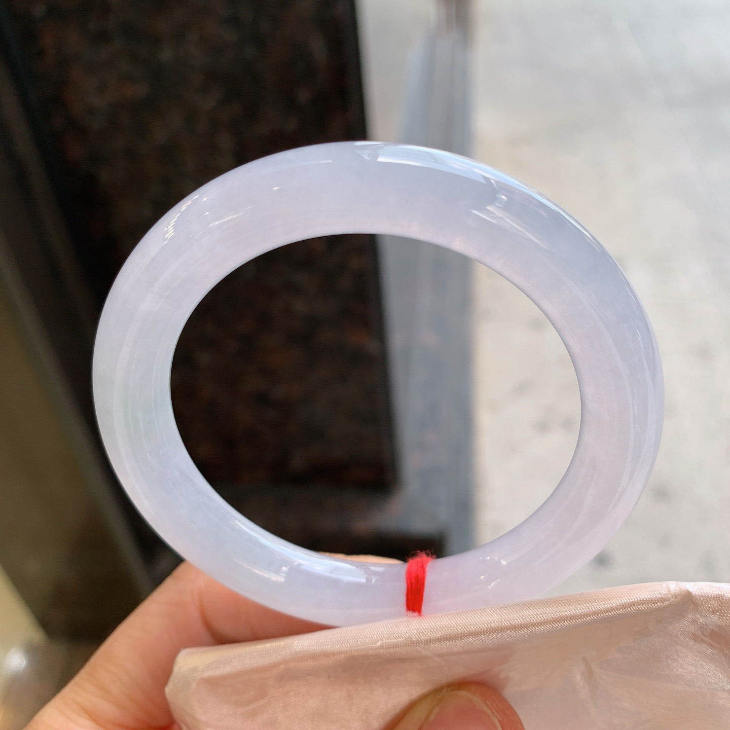 圆条冰镯 无瑕 尺寸：54.6/9.5 冰润