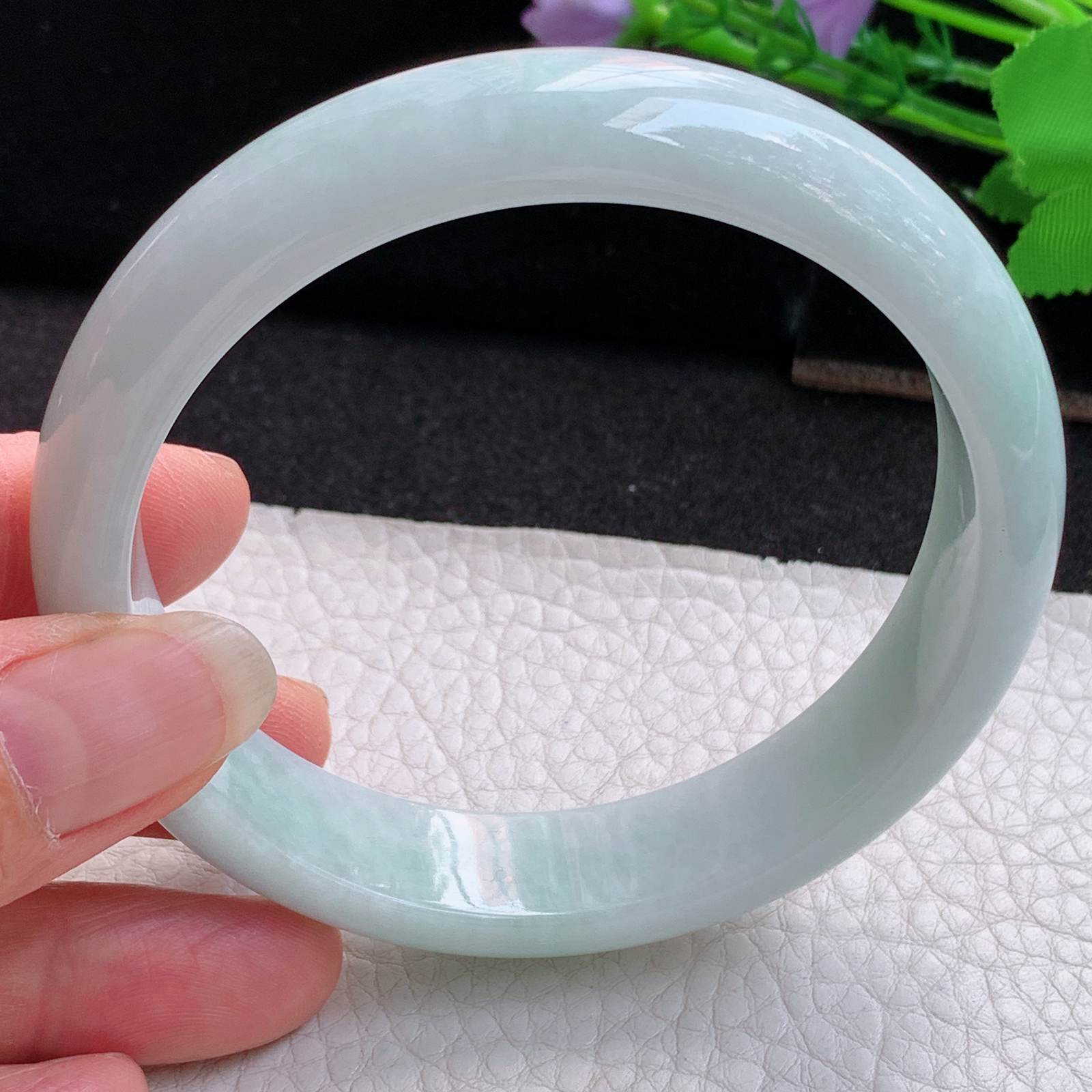 js大圈口63.5*15*8.2平安镯 天然翡翠A货玉手镯精美浅绿正圈玉手环