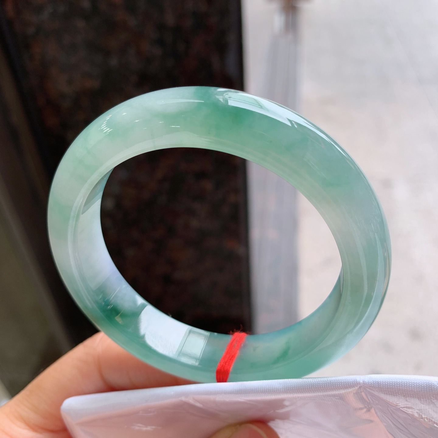 正圈冰飘花 无瑕 尺寸：56.6/12.7/9.9 版型好