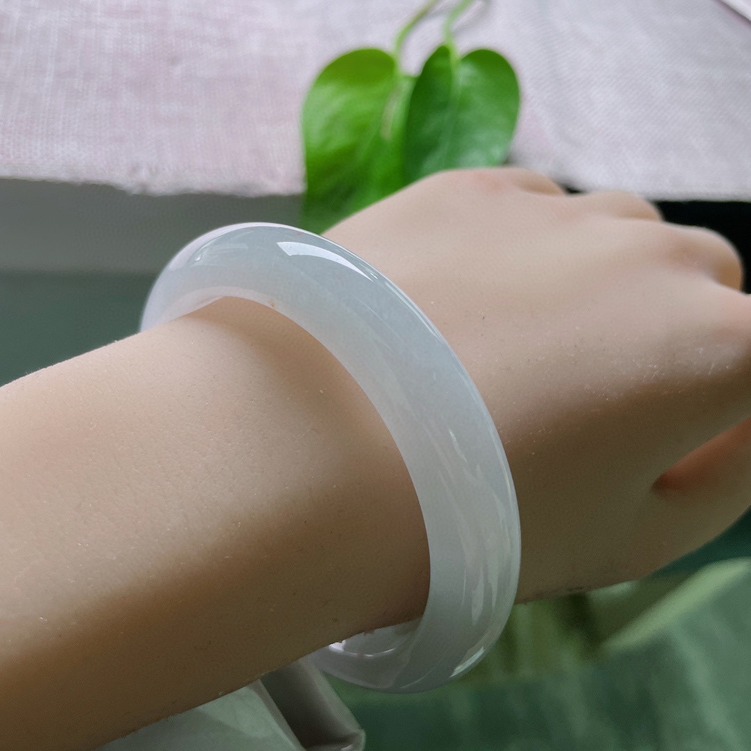 56.3/12.2/8.5淡紫正圈，冰润细腻，清新，温婉可人，洒金