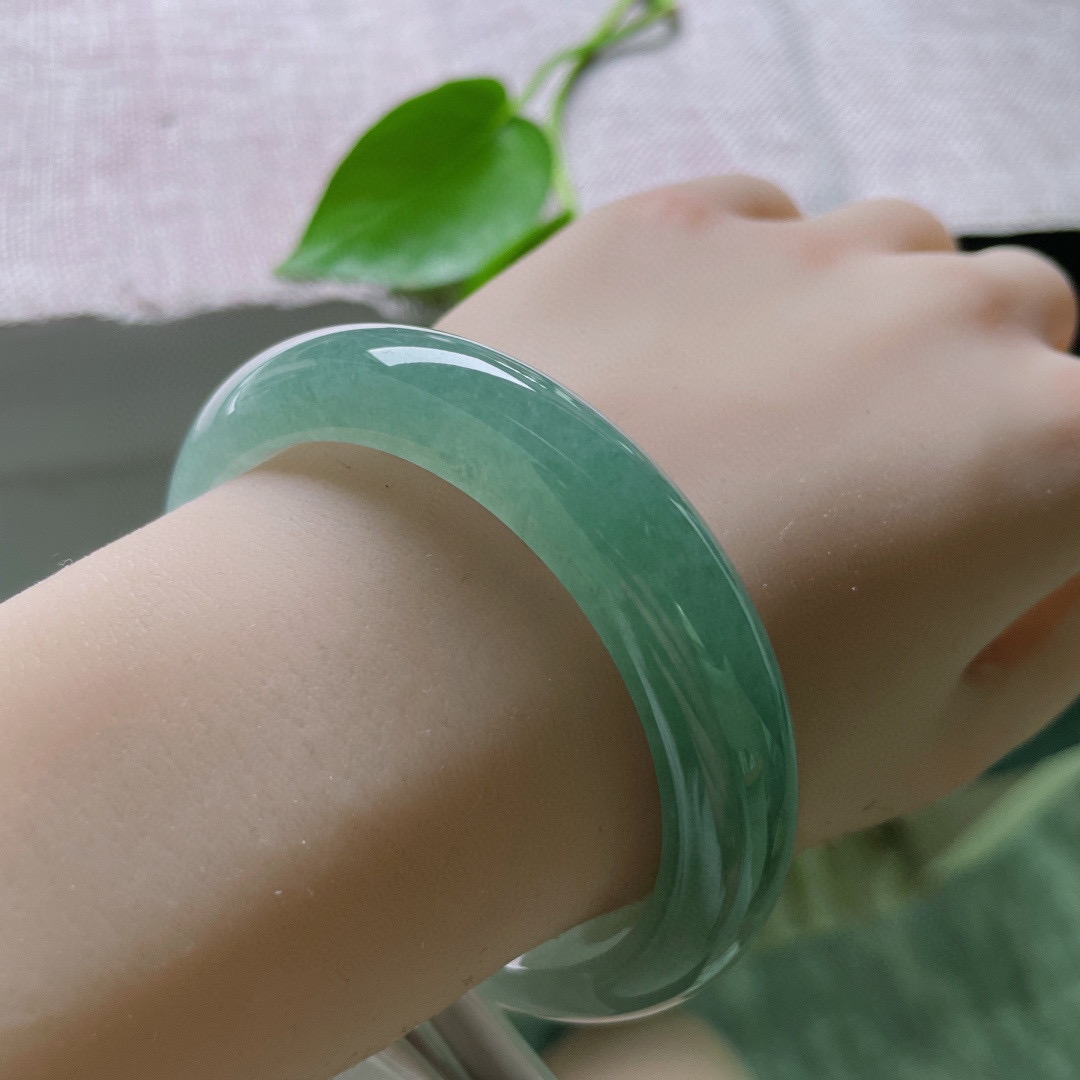 56.3/12.5/8.8冰蓝底正圈，冰润细腻，种老，半山水有相逢，贵气