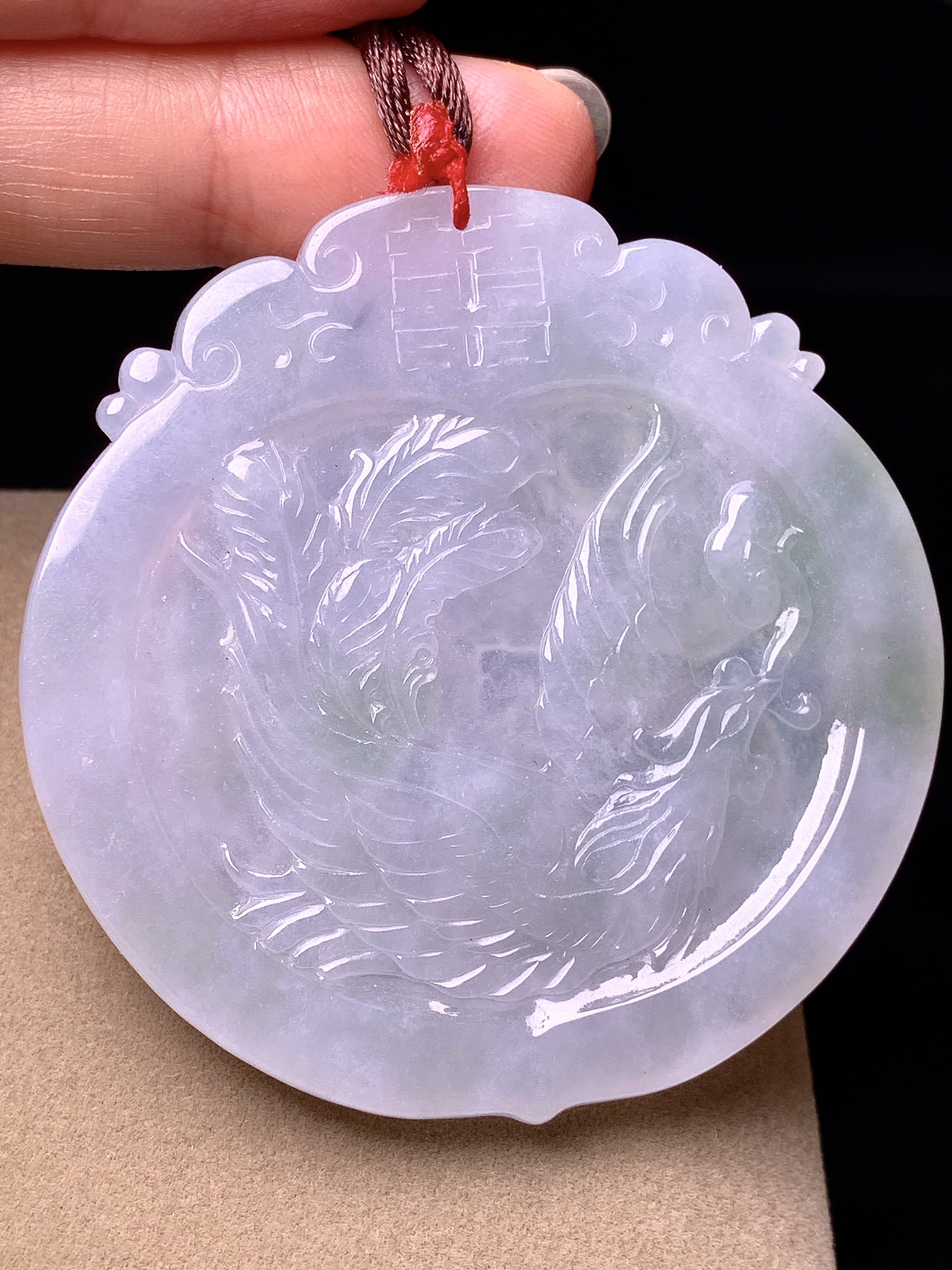 冰种龙牌吊坠 玉质细腻 色泽艳丽清新 水润亮眼 整体尺寸54*5.6b2