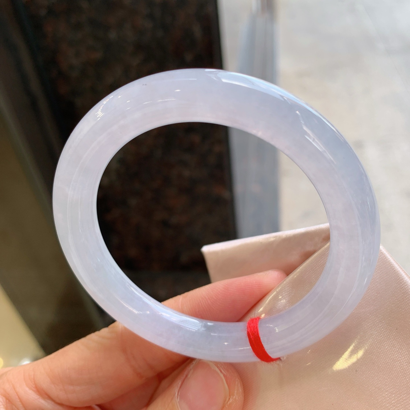 圆条冰镯 无瑕 尺寸：54.6/9.5 冰润