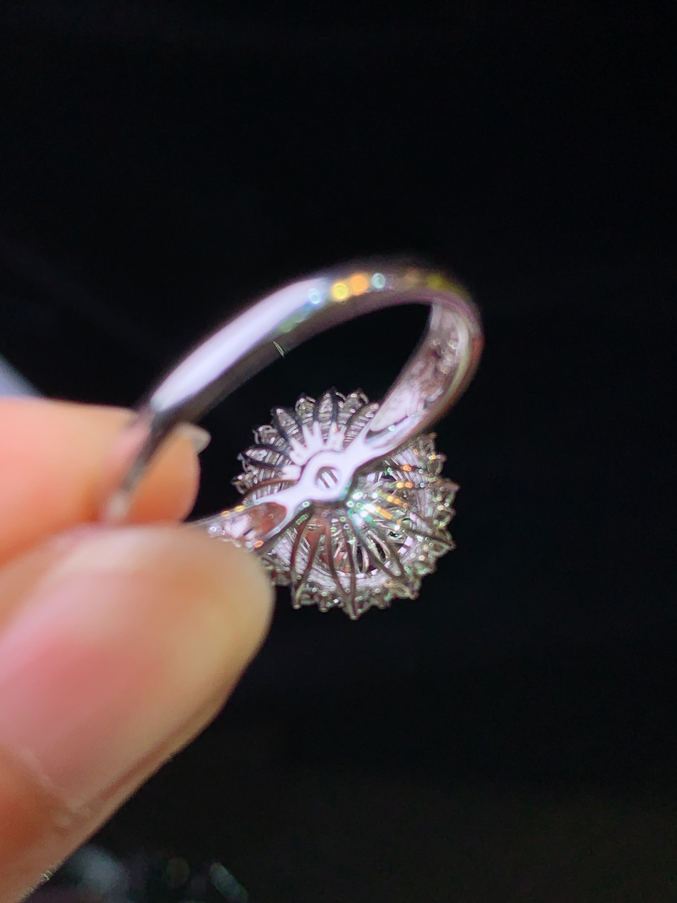 18k金钻镶嵌满绿蛋面吊坠 玉质细腻 色泽艳丽清新 水润亮眼 圈口14.5 整体尺寸13.2*12*10f1