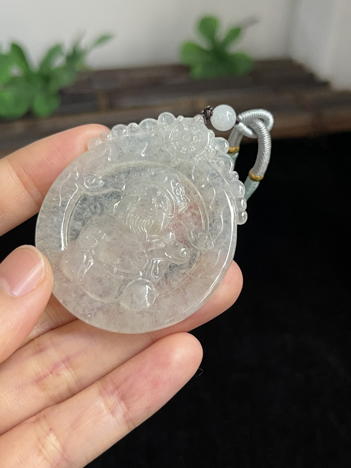 翡翠吊坠，配珠未测