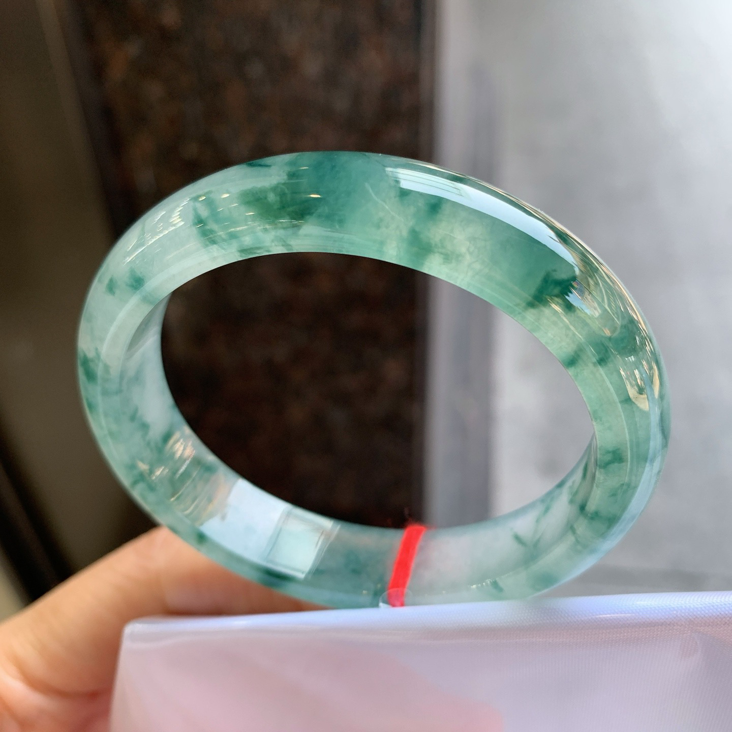 贵妃冰飘花 无瑕 尺寸：56.2/50/12.3/7.6  冰润