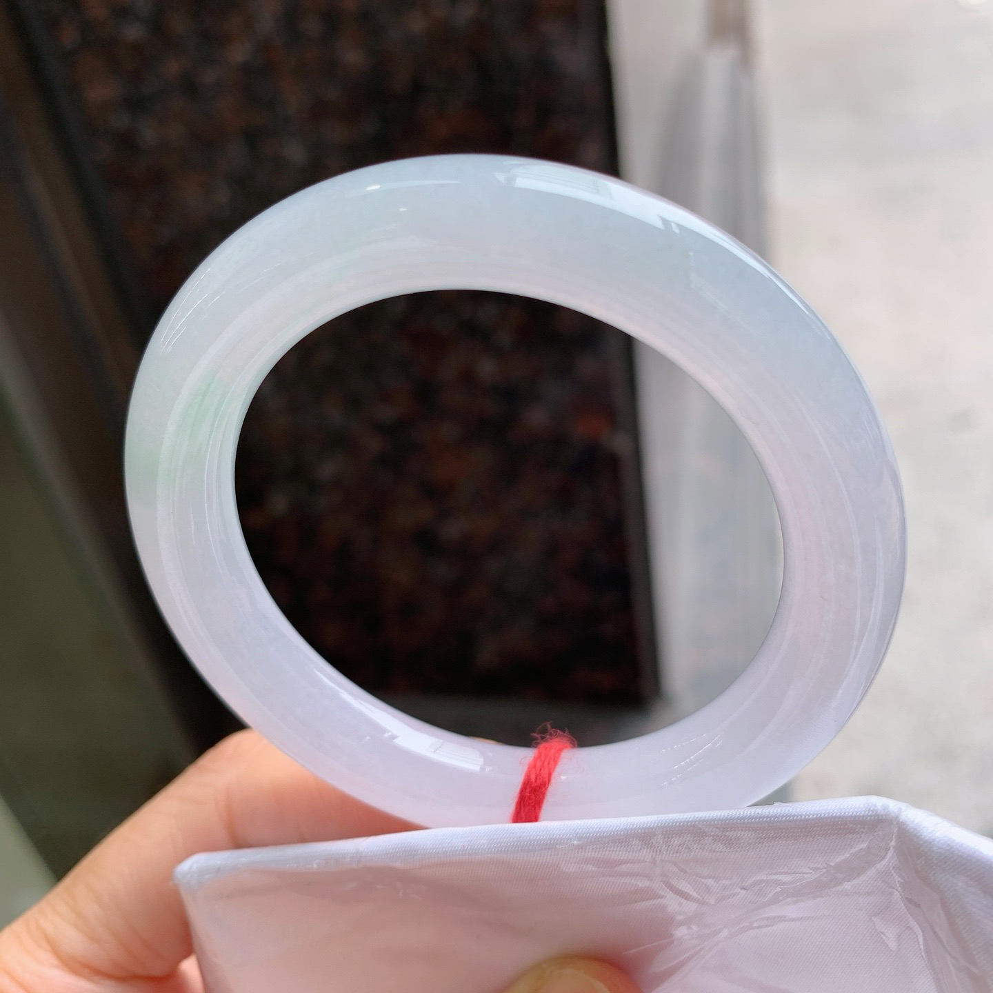 圆条冰飘绿 无瑕 尺寸：52/9.8  冰润