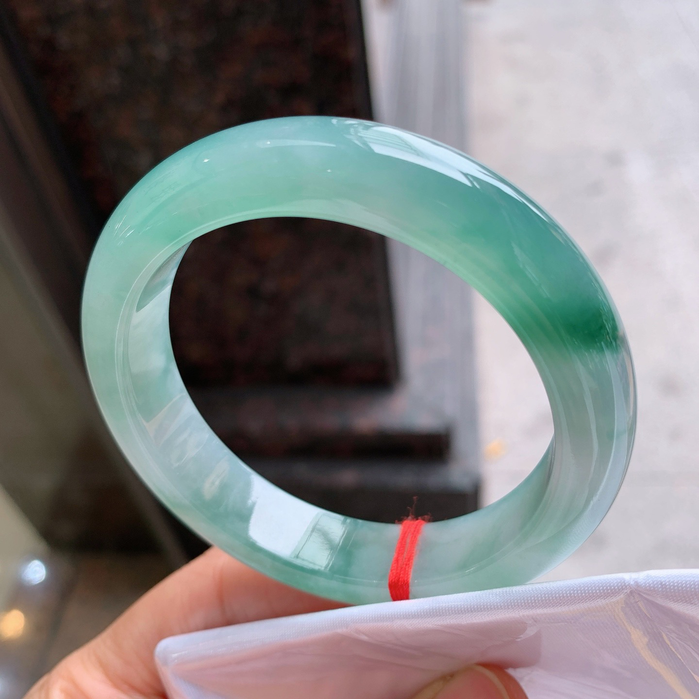 正圈冰飘花 无瑕 尺寸：56.6/12.7/9.9 版型好