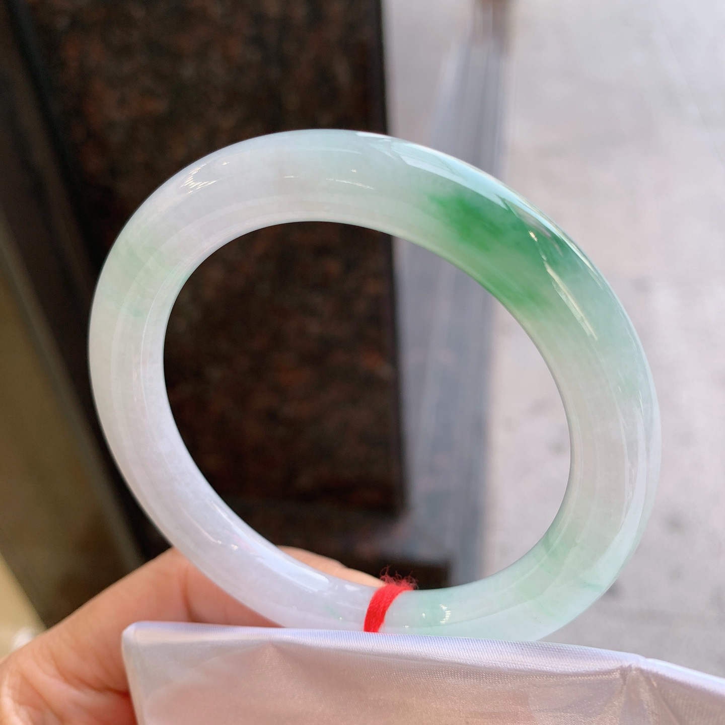 圆条飘绿 无瑕 尺寸：56/9.5 清爽