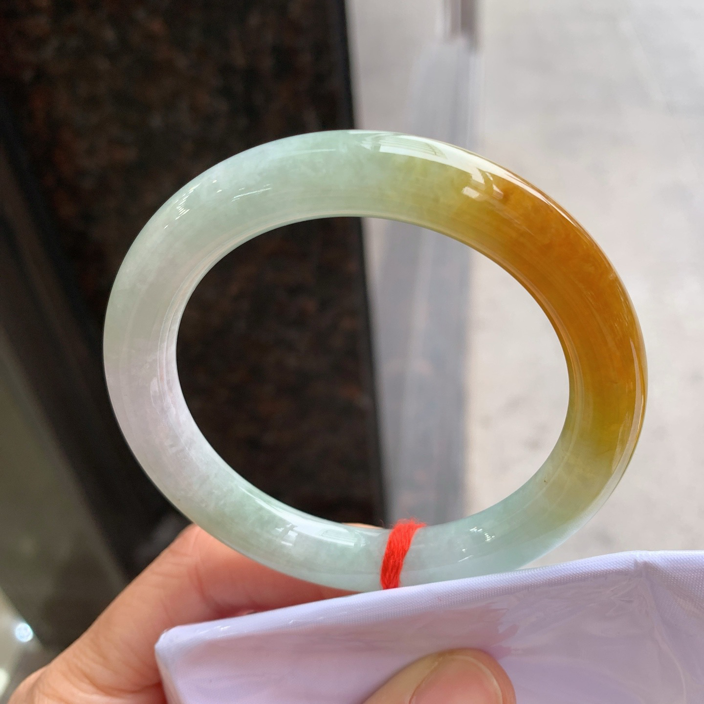 圆条黄翡 无瑕 尺寸：56.3/10  色好