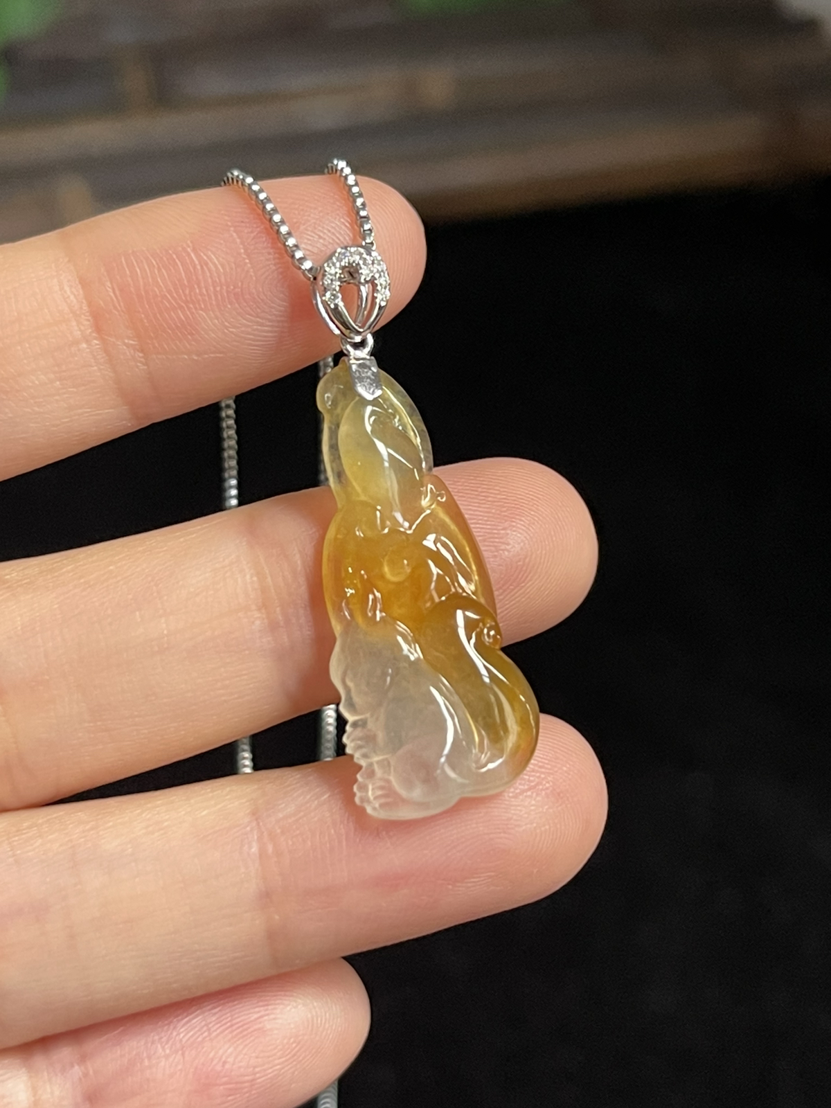 翡翠吊坠，印记：Au750,伴钻石