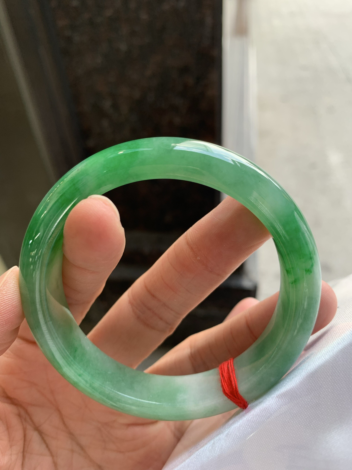 正圈飘绿 无瑕 尺寸：58.6/13/9 色辣