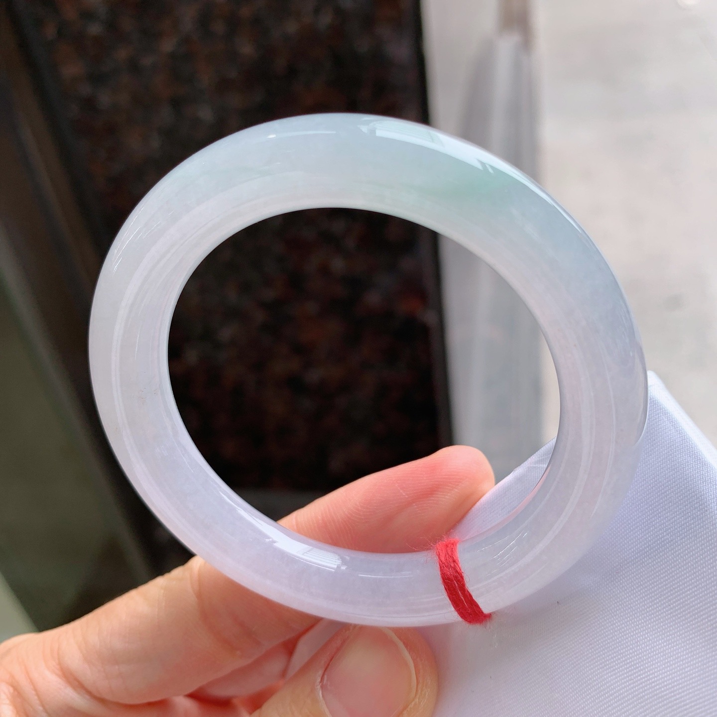 圆条冰飘绿 无瑕 尺寸：52/9.8  冰润