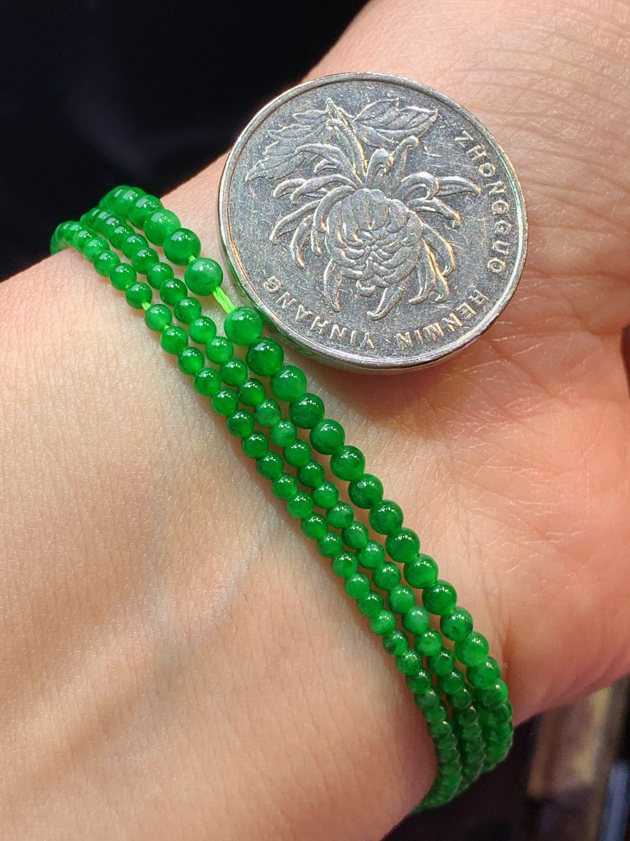 满绿小米珠项链 玉质细腻 色泽艳丽清新 水润亮眼 整体尺寸3h1