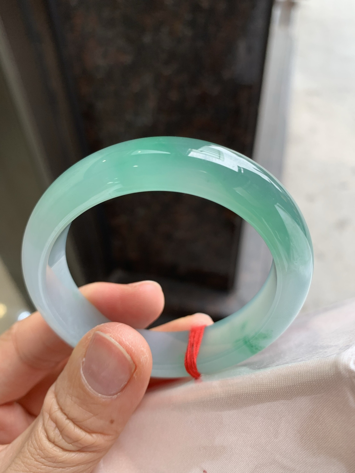 贵妃冰飘绿 无瑕 尺寸：54.2/48/13/7.9  冰润