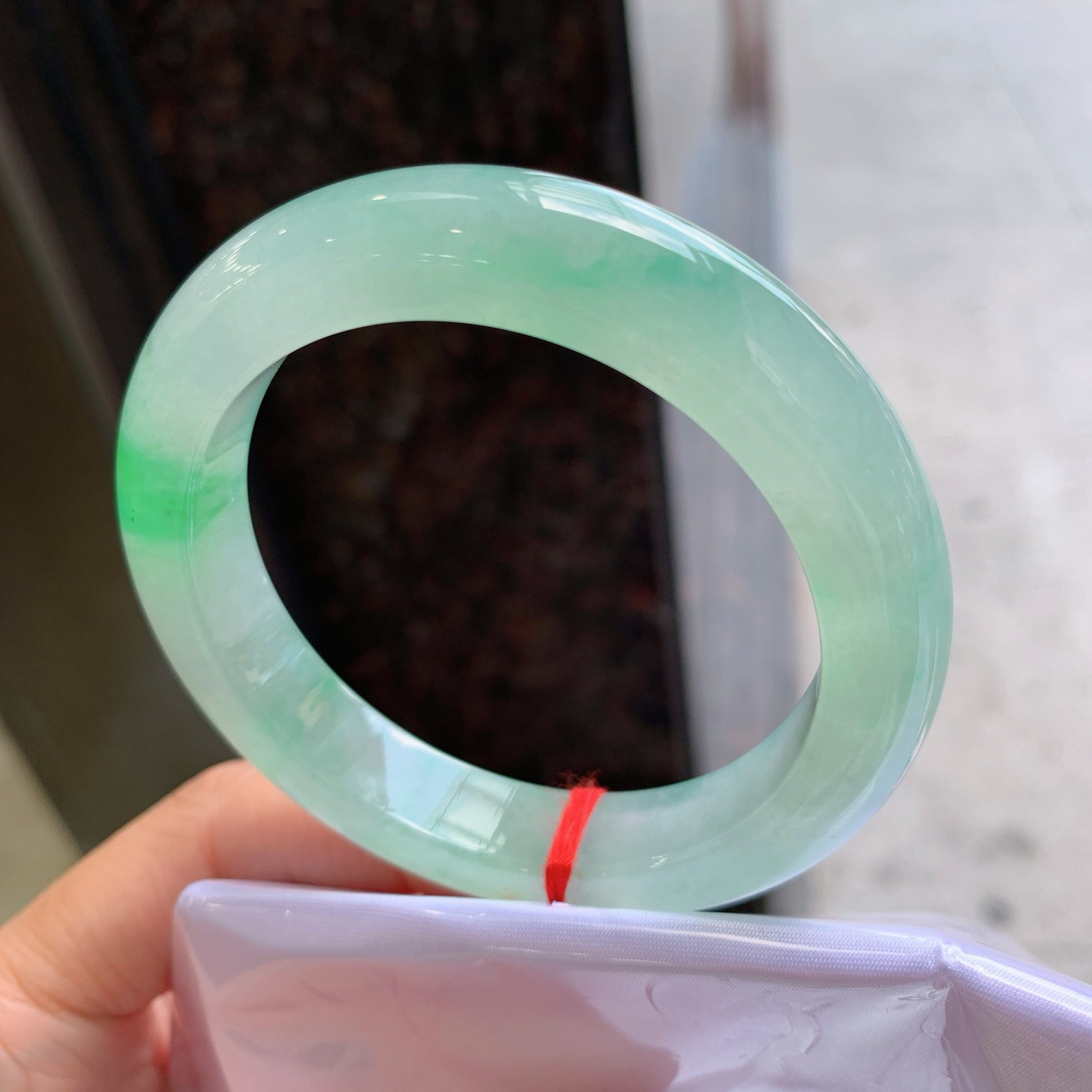 正圈冰飘绿 无瑕 尺寸：55.5/11.6/9.6 ！种色俱佳