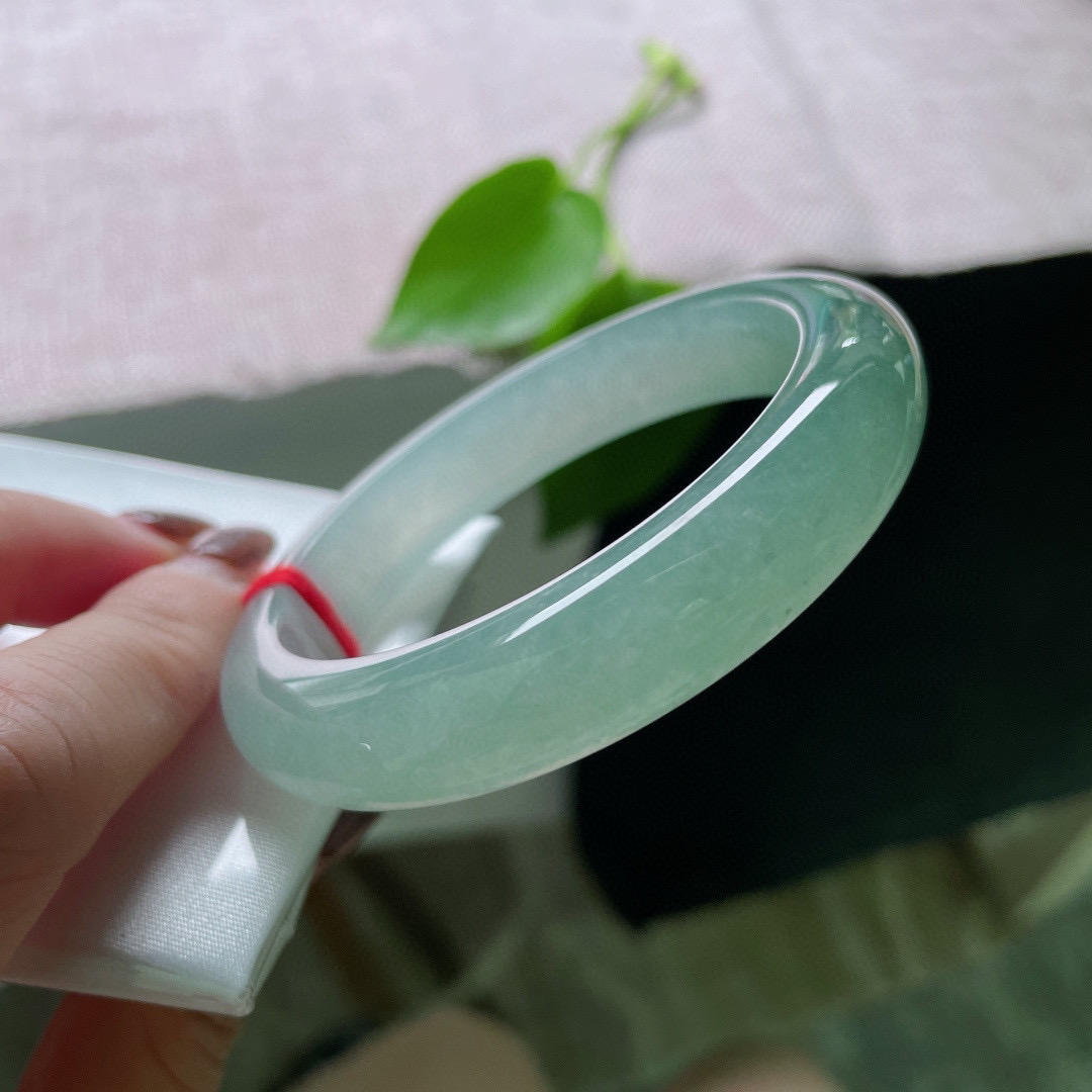 56.3/12.5/8.8冰蓝底正圈，冰润细腻，种老，半山水有相逢，贵气