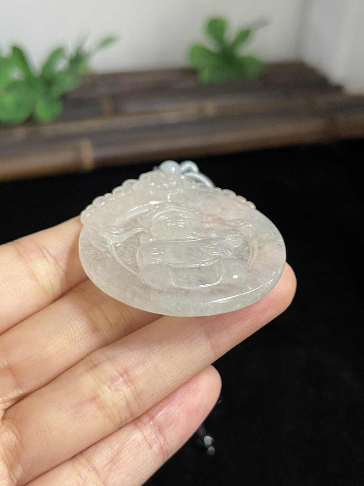 翡翠吊坠，配珠未测