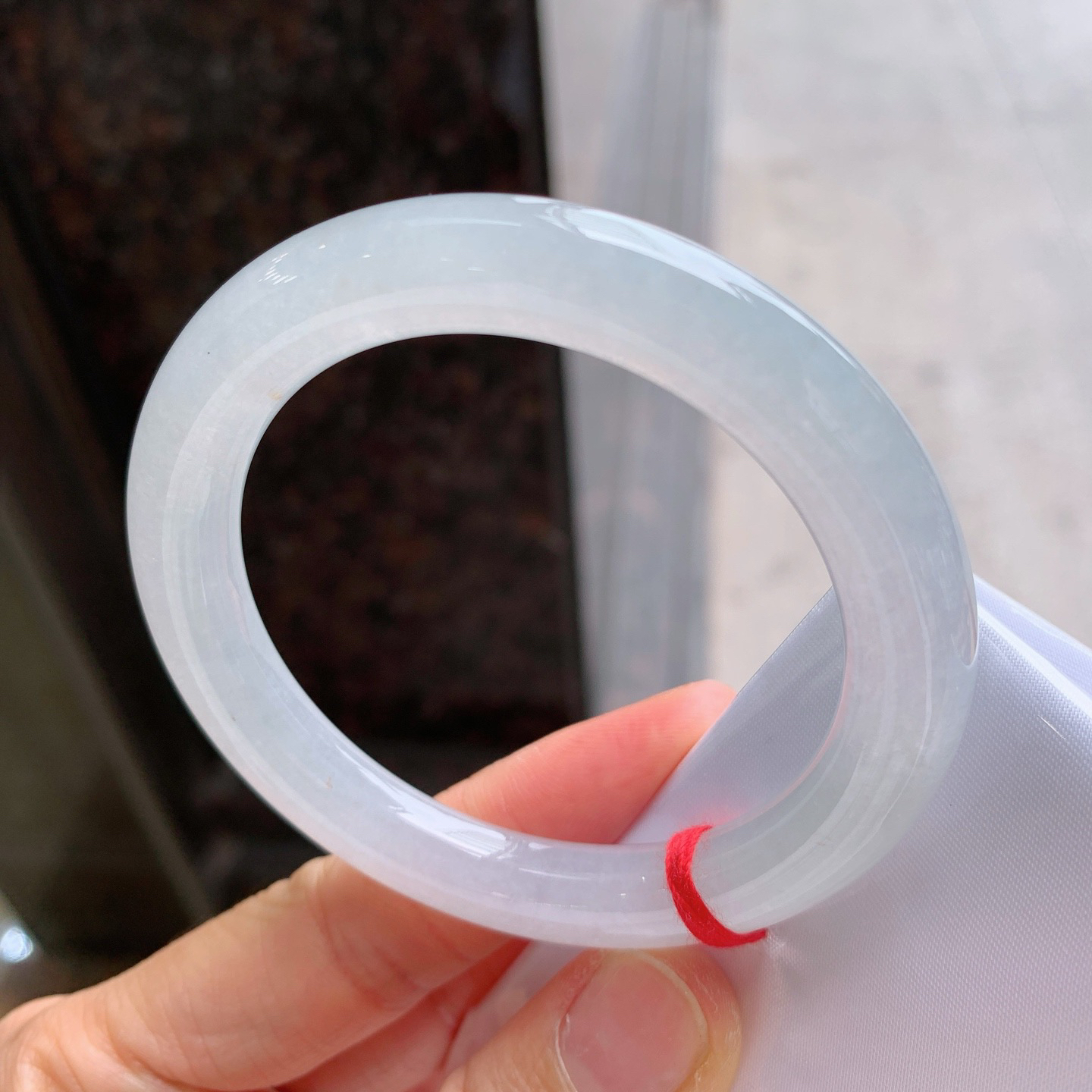 圆条冰镯 无瑕 尺寸：53.6/8.9/9.4  冰润