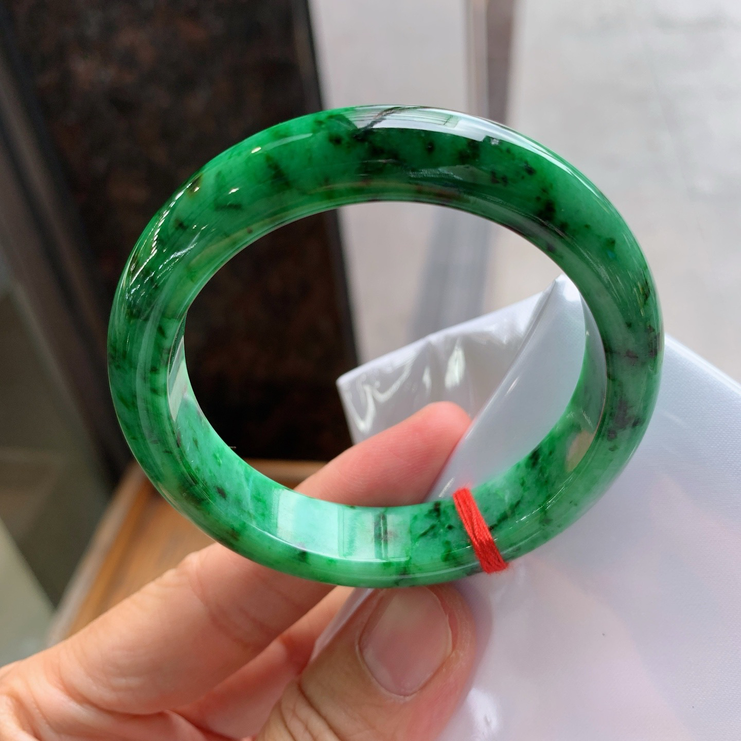 正圈满色 无瑕 尺寸：53/12.6/8.3  色辣