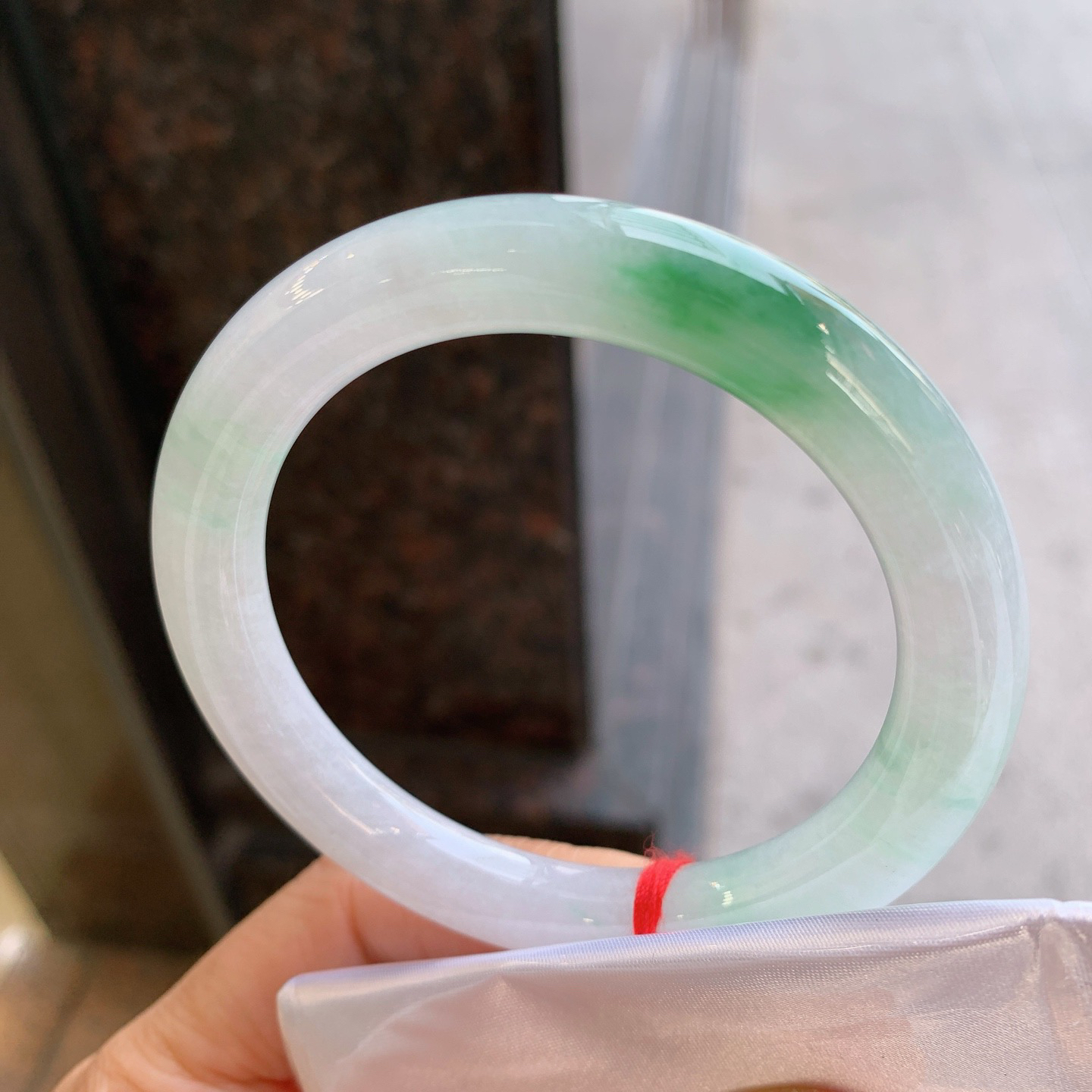 圆条飘绿 无瑕 尺寸：56/9.5 清爽