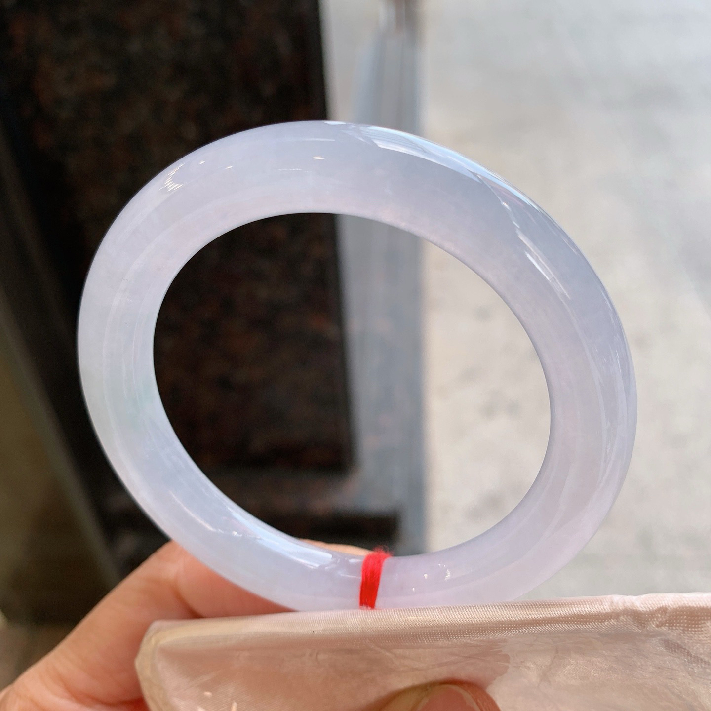 圆条冰镯 无瑕 尺寸：54.6/9.5 冰润