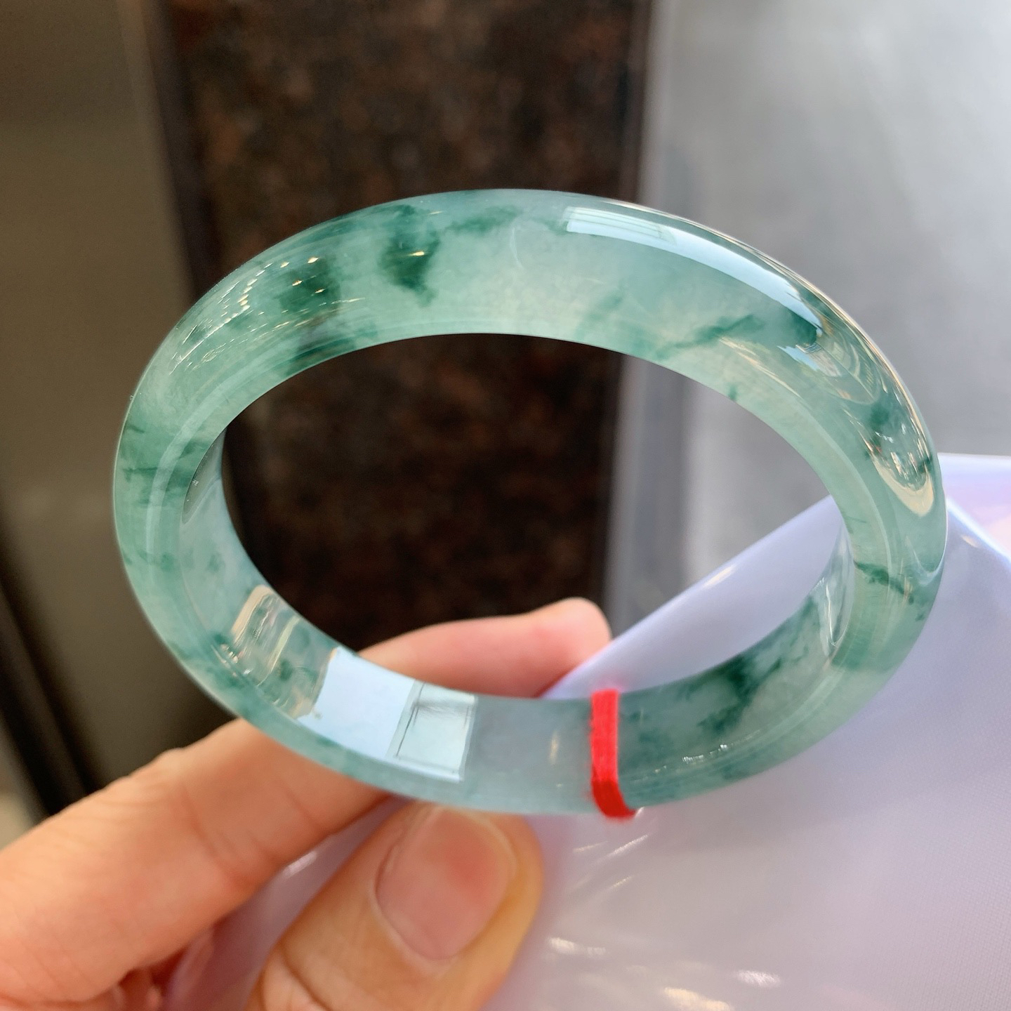 贵妃冰飘花 无瑕 尺寸：56.2/50/12.3/7.6  冰润