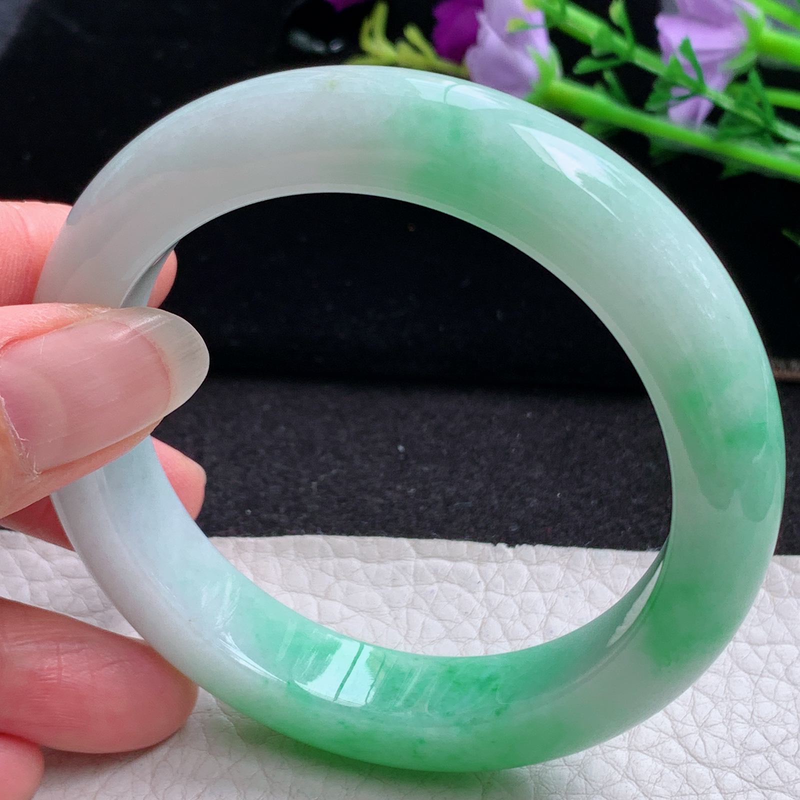 xc实拍57.5*12.6*9.5白底青镯 天然缅甸翡翠A货玉手镯飘绿正圈玉手环