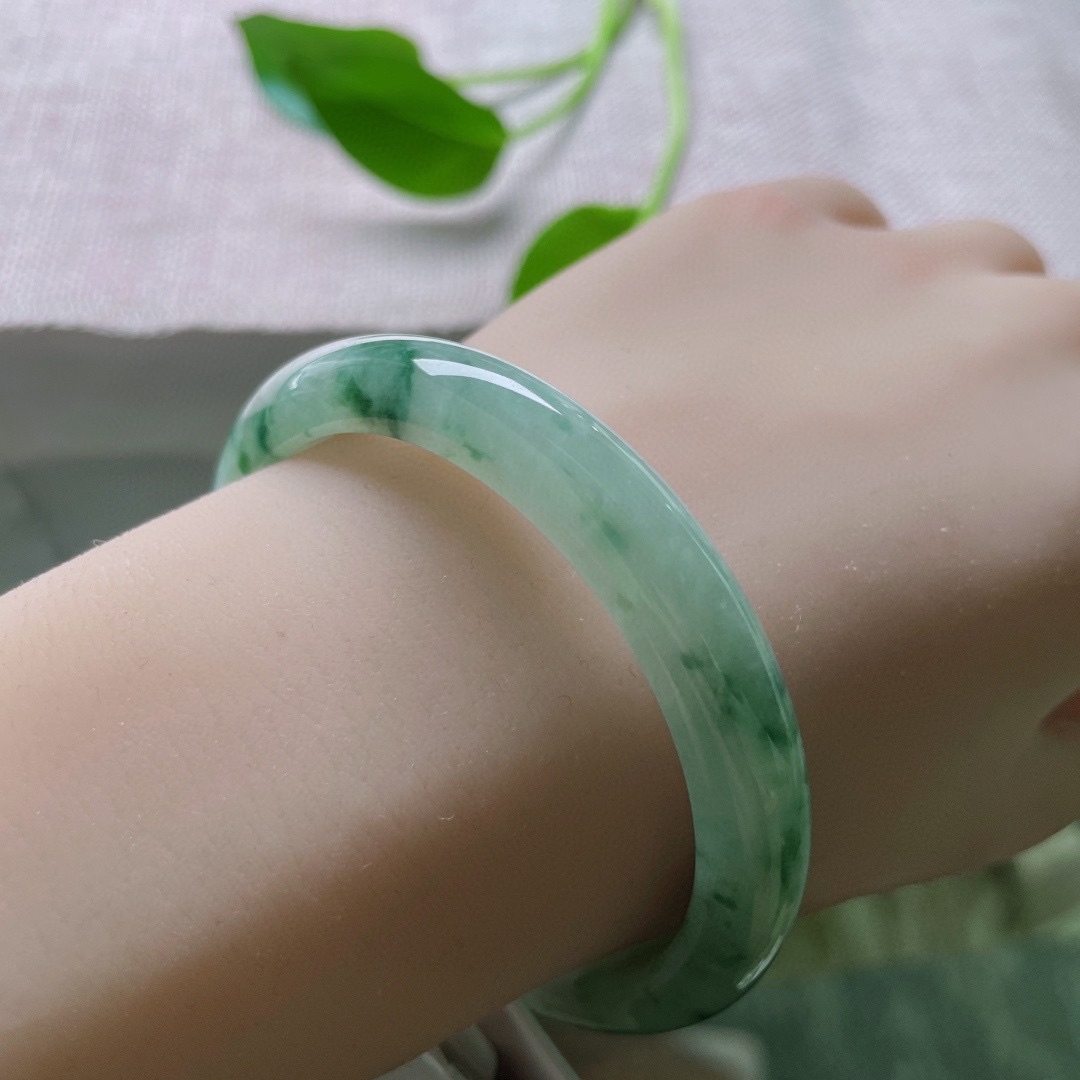 54.7/9.1/6.8飘花正圈，窄条，水润细腻，清新，繁华落尽，秀丽，贵气