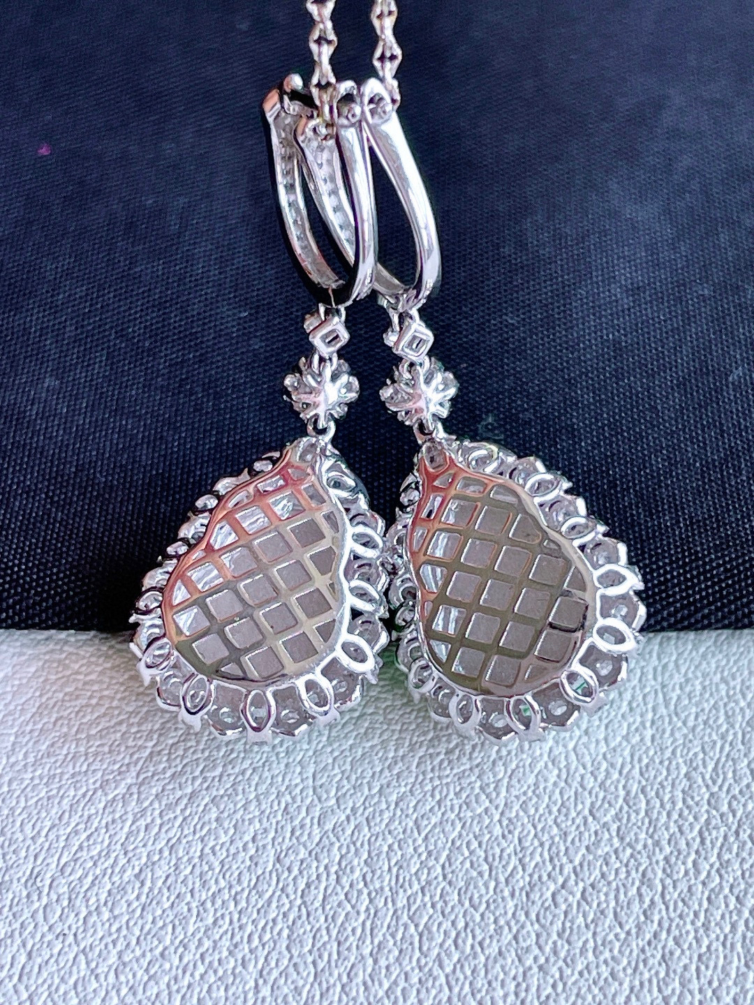 冰阳绿葫芦耳坠 

【整体】34-12.7-7.8
【裸石】11.3-8-3.3