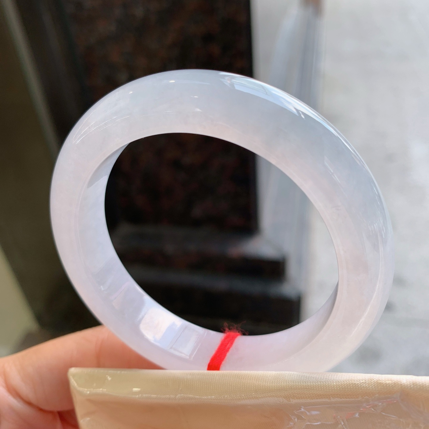 正圈冰镯 无瑕 尺寸：54.8/12/9.3  冰润