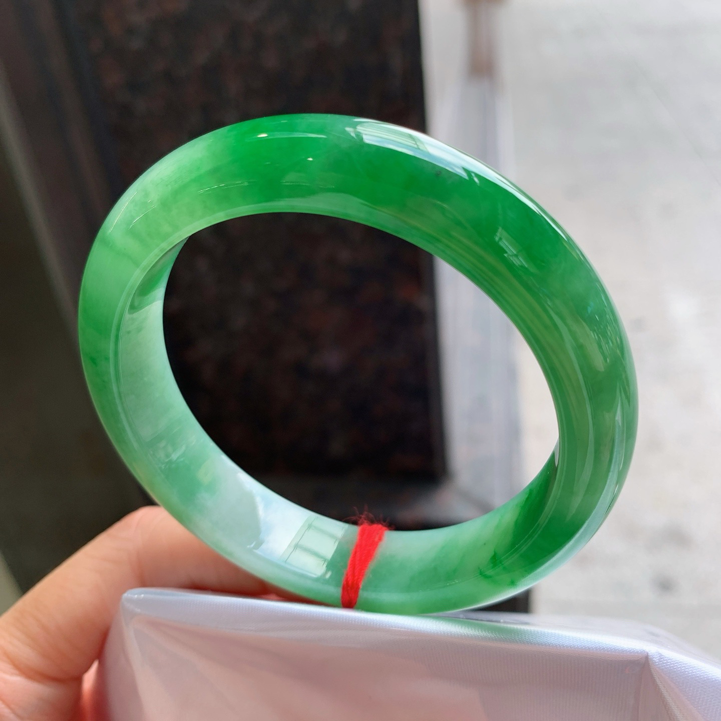 正圈飘绿 无瑕 尺寸：58.6/13/9 色辣