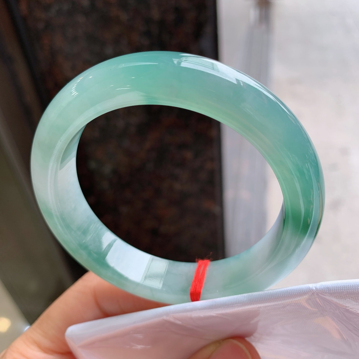 正圈冰飘花 无瑕 尺寸：56.6/12.7/9.9 版型好