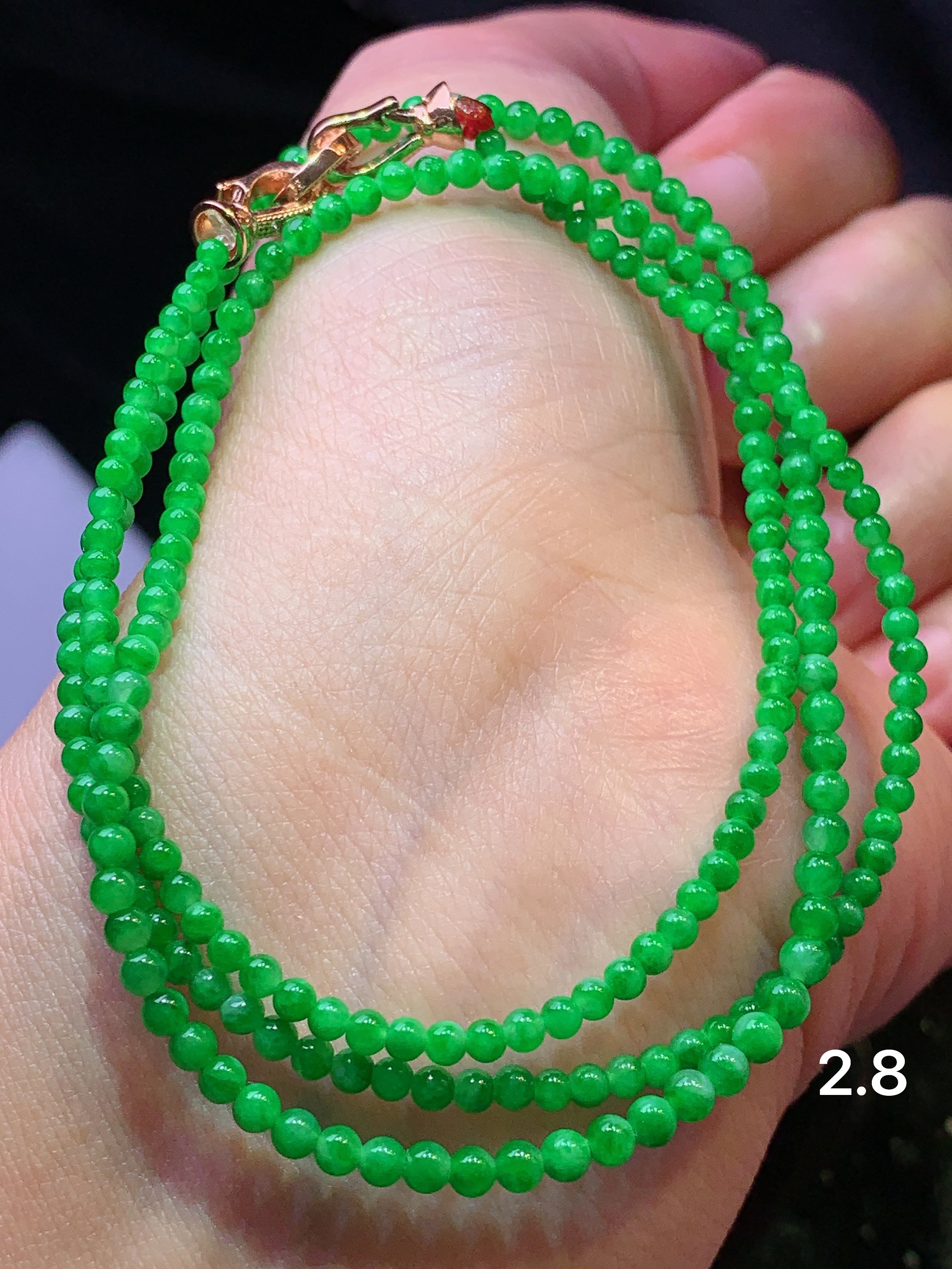 满绿小米珠项链吊坠 玉质细腻 色泽艳丽清新 水润亮眼 整体尺寸2.8m2