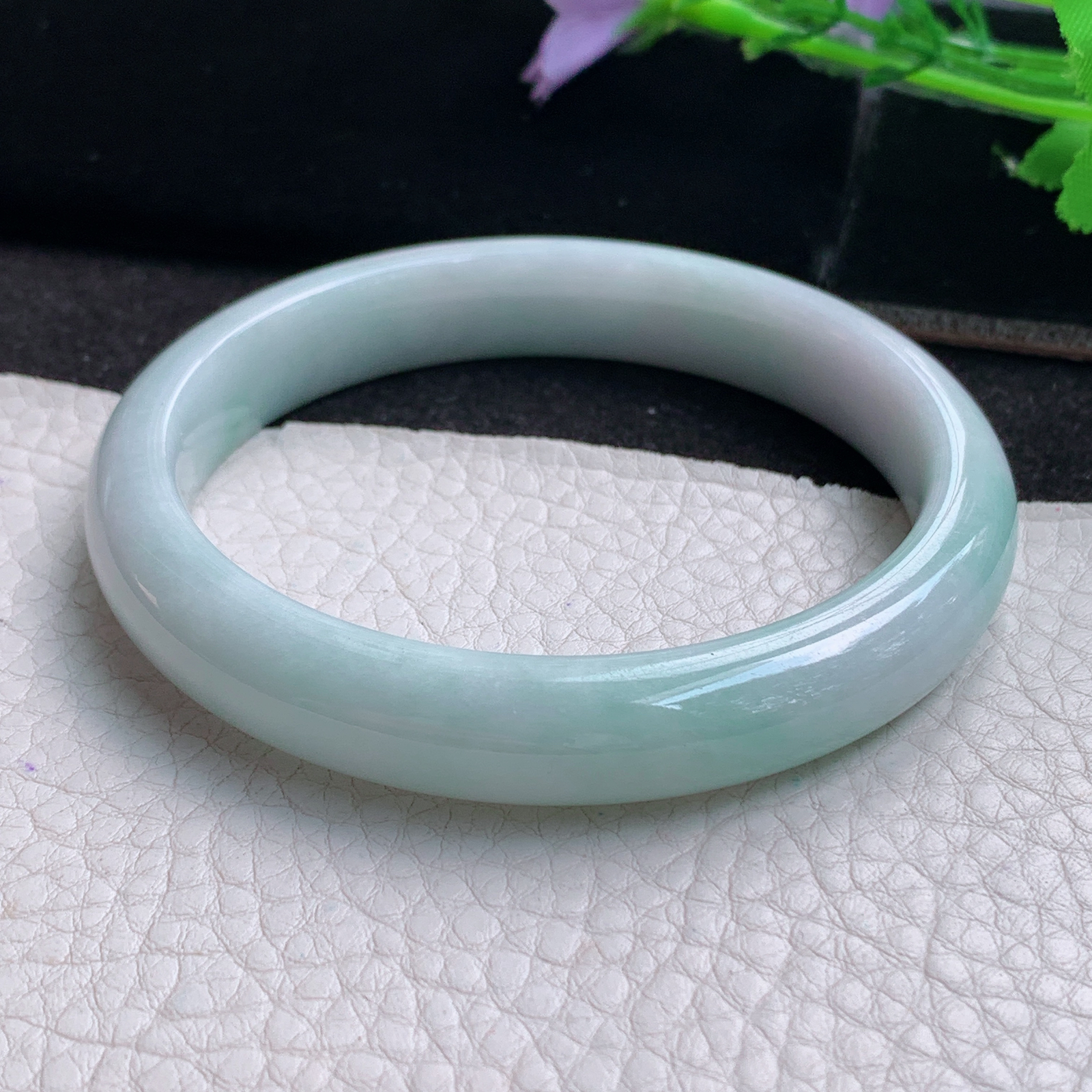 js大圈口61.5*11.5*8.3平安镯 天然翡翠A货玉手镯精美浅绿清新正圈玉手环