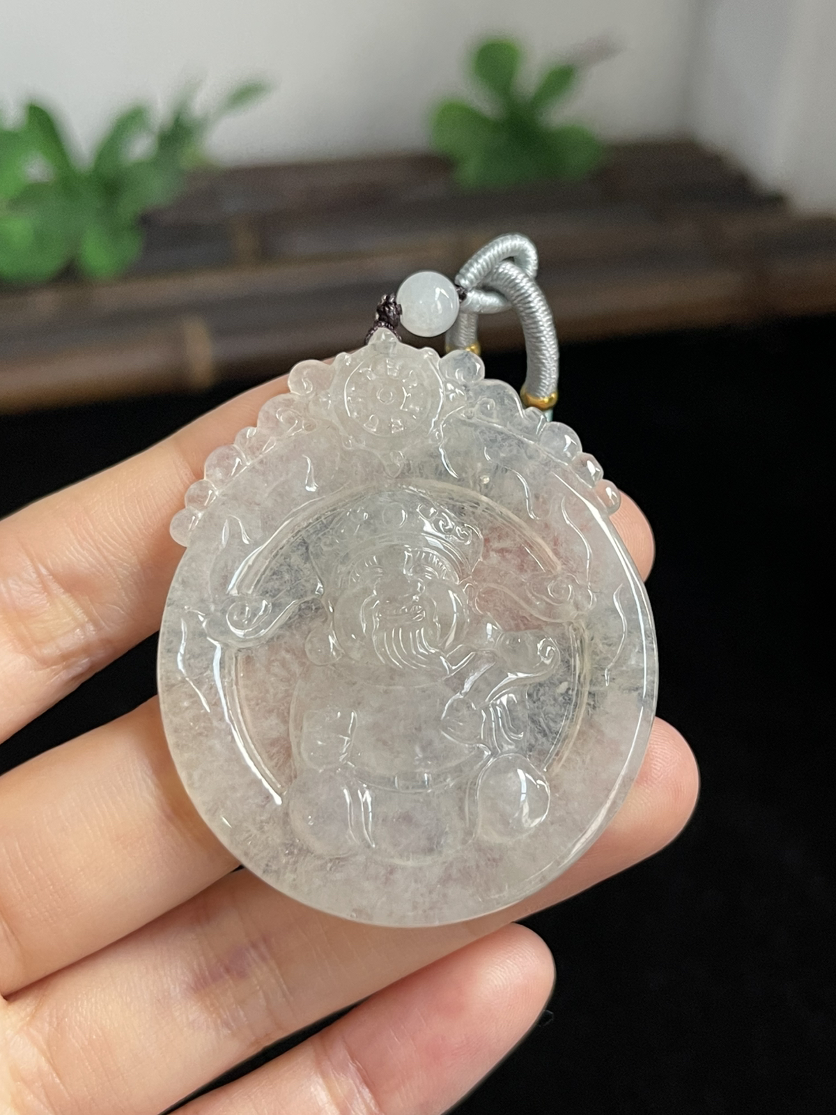 翡翠吊坠，配珠未测