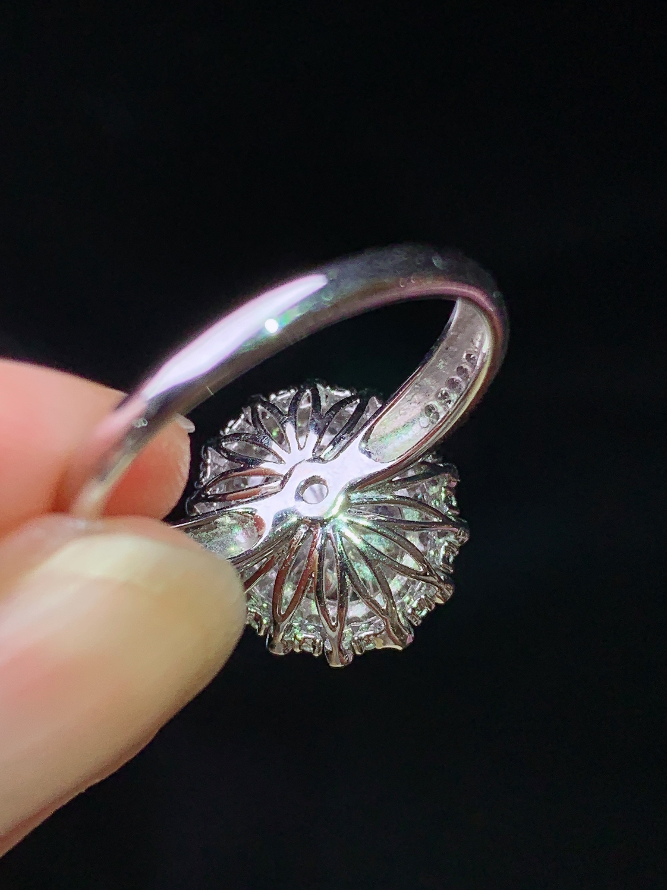 18k金钻镶嵌满绿蛋面戒指 玉质细腻 色泽艳丽清新 水润亮眼 圈口14.5 整体尺寸14*12.5*10L2