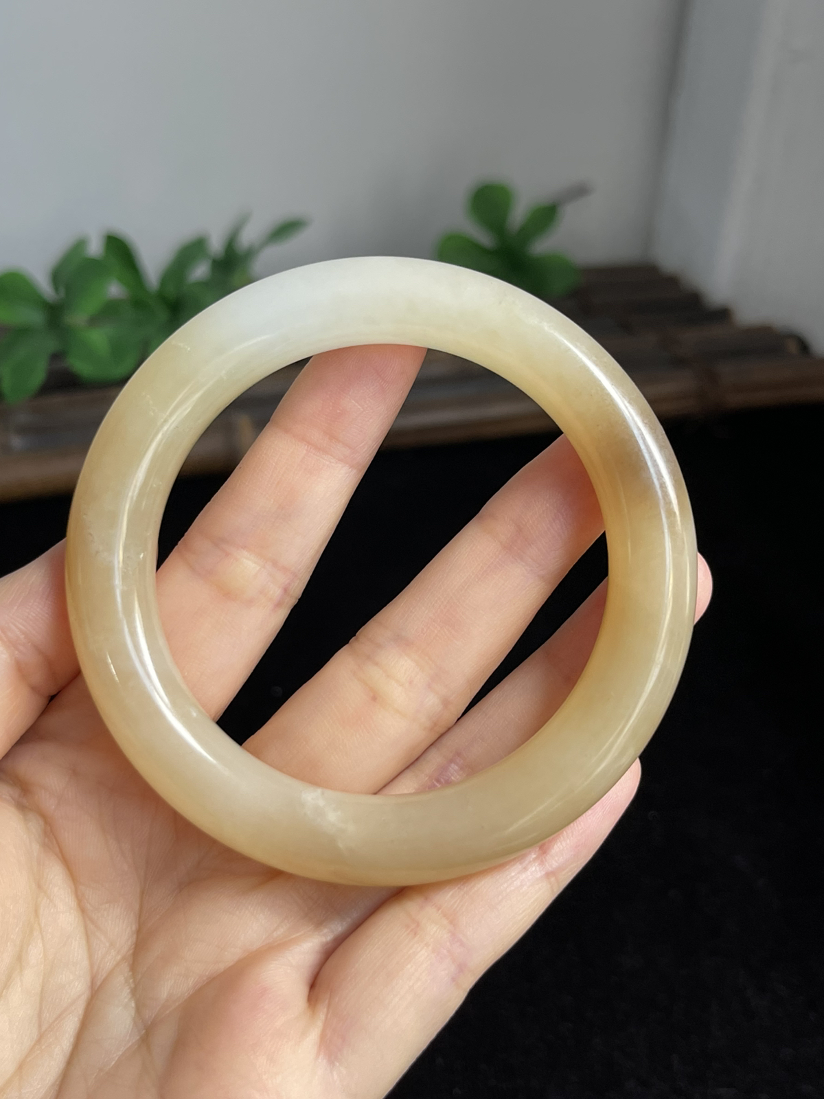 圆镯55圈口，和田玉手镯