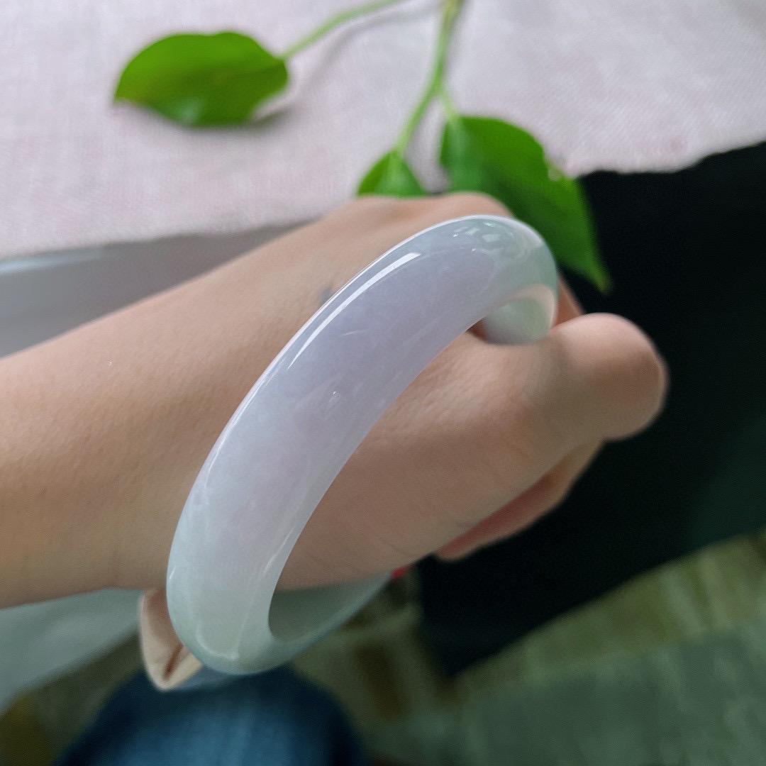 56.7/12/8.5，春彩正圈，细糯为纸，双色为画，每一圈转动都是流动的江南烟雨