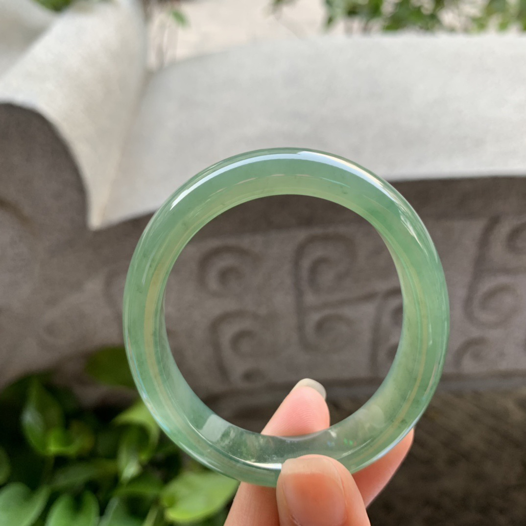 圈口 54.3-46.8-11.7-7.2【冰茶绿贵妃手镯】贵妃54 55可戴