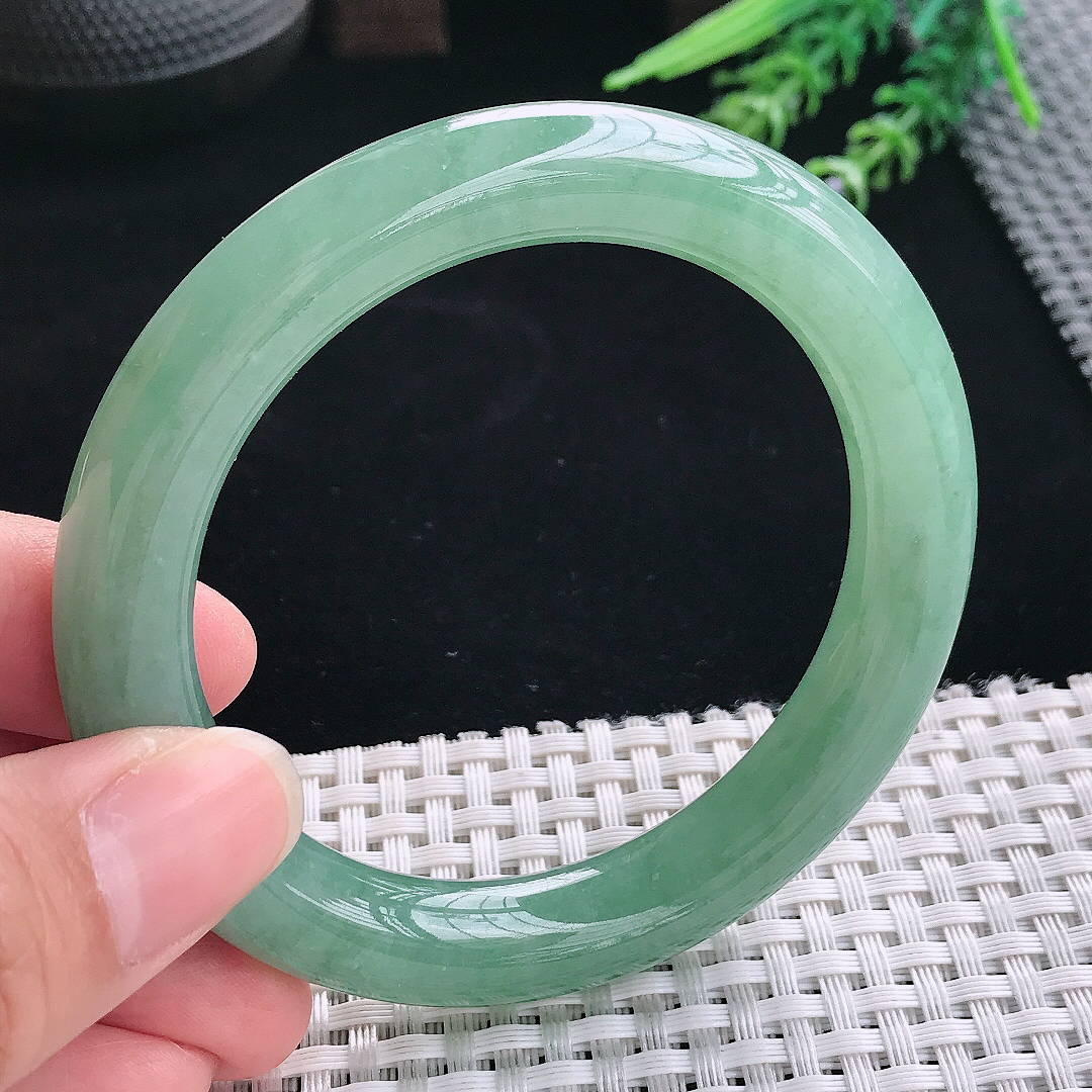 实拍A货翡翠57/10.9/10.6老坑冰润起胶满绿圆条手镯翡翠玉镯手环