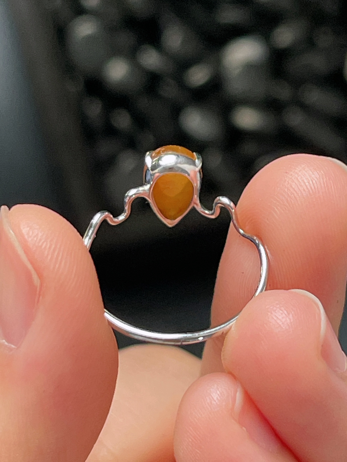 18k金黄翡水滴戒指