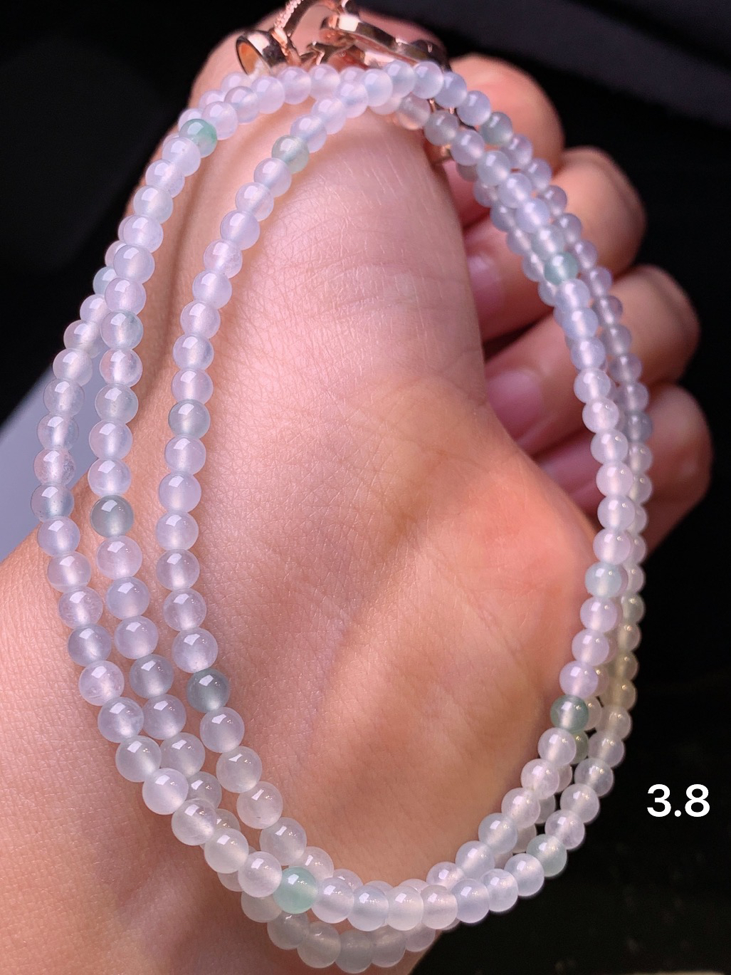 冰种圆珠项链 玉质细腻 色泽艳丽清新 水润亮眼 整体尺寸3.8*2x