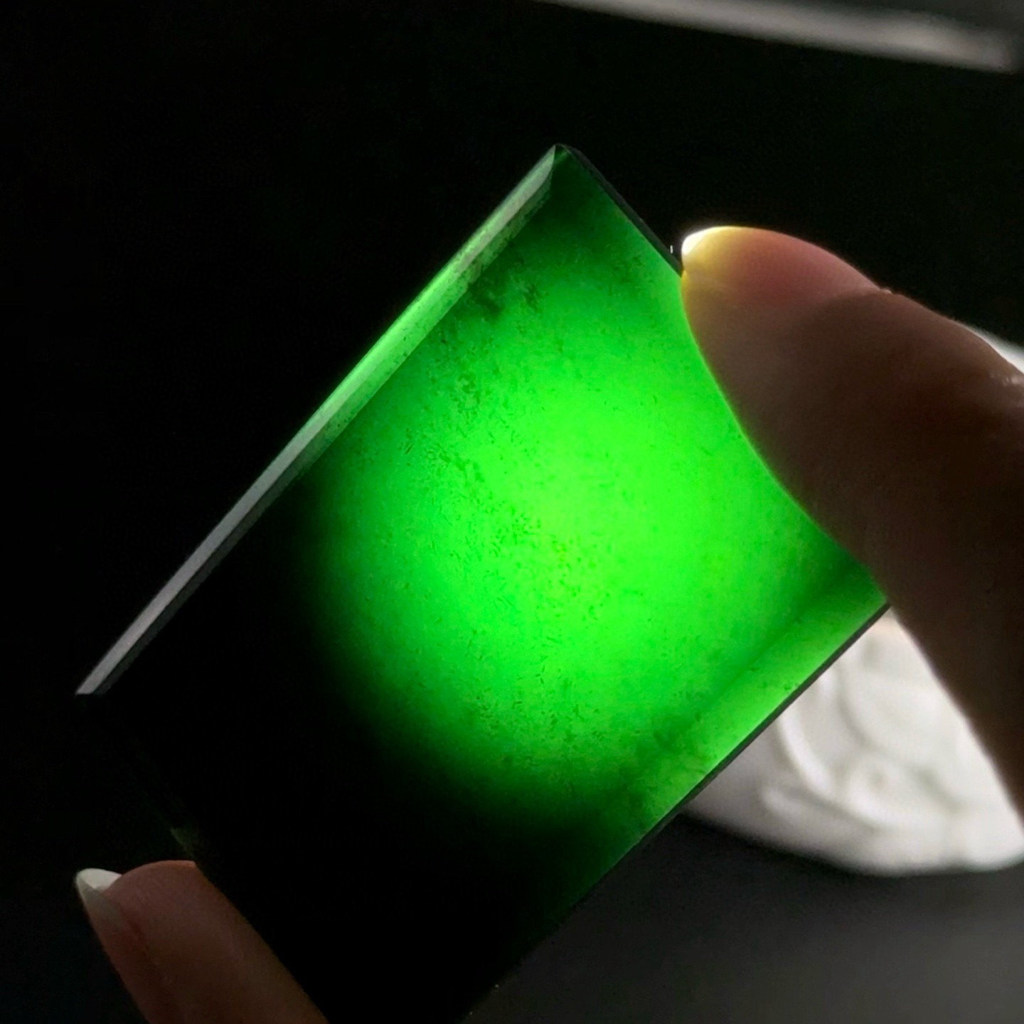 精品墨翠无事牌 种好色正 黑度极好 打灯通透 油性十足  尺寸51.2